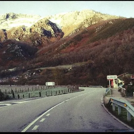 La Casina Redes -tlf 67964 Nueve Cero Tres Uno *